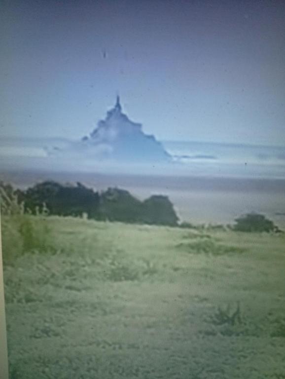 le mont saint Michel vu de mon duvet